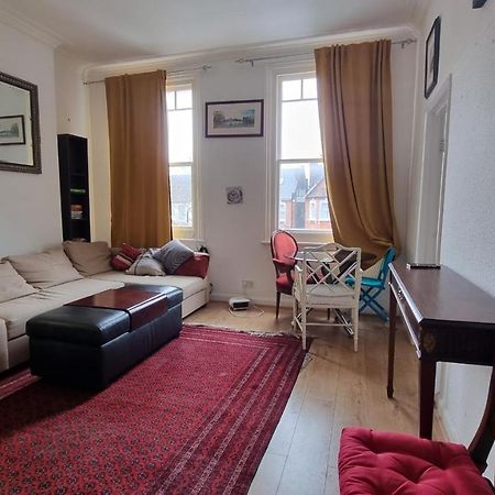 Extra Large One Bedroom Flat With Parking London Luaran gambar