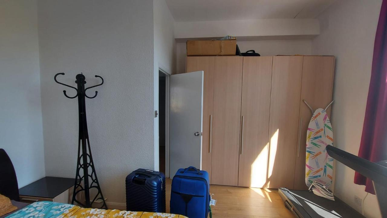 Extra Large One Bedroom Flat With Parking London Luaran gambar
