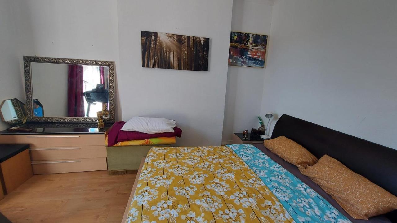 Extra Large One Bedroom Flat With Parking London Luaran gambar
