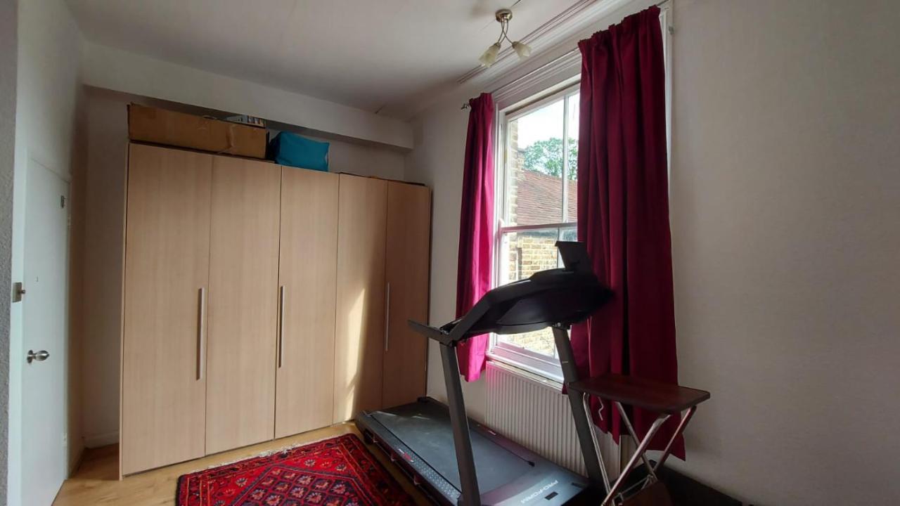 Extra Large One Bedroom Flat With Parking London Luaran gambar
