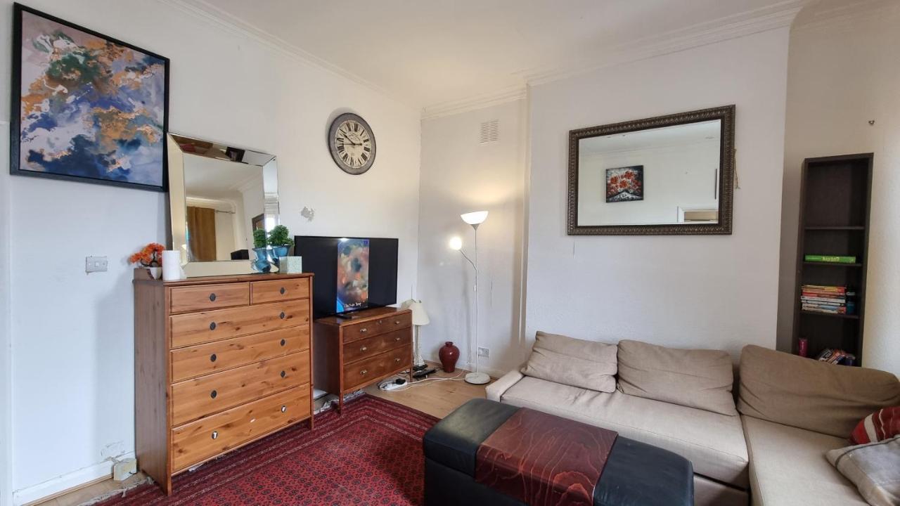 Extra Large One Bedroom Flat With Parking London Luaran gambar